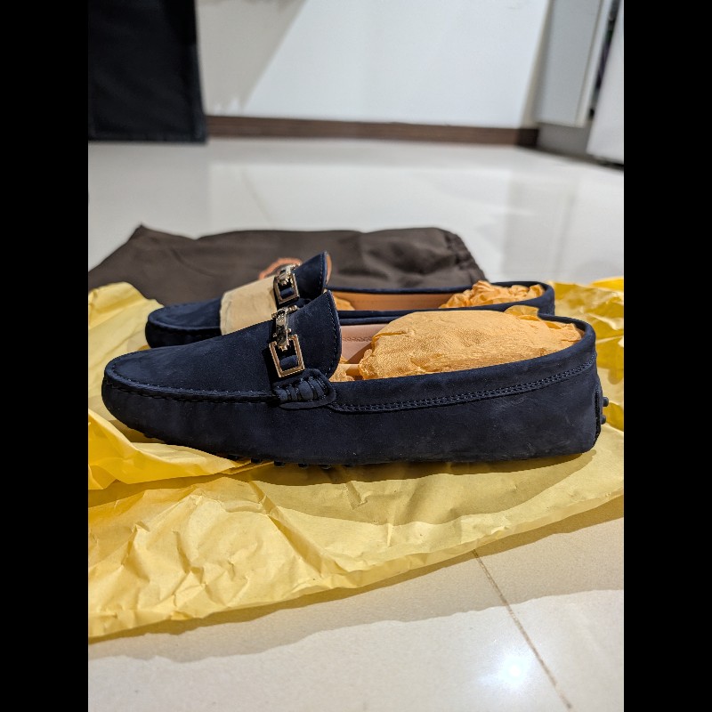 全新 Tod's 深藍色麂皮 銀扣 豆豆鞋 女生37號-1