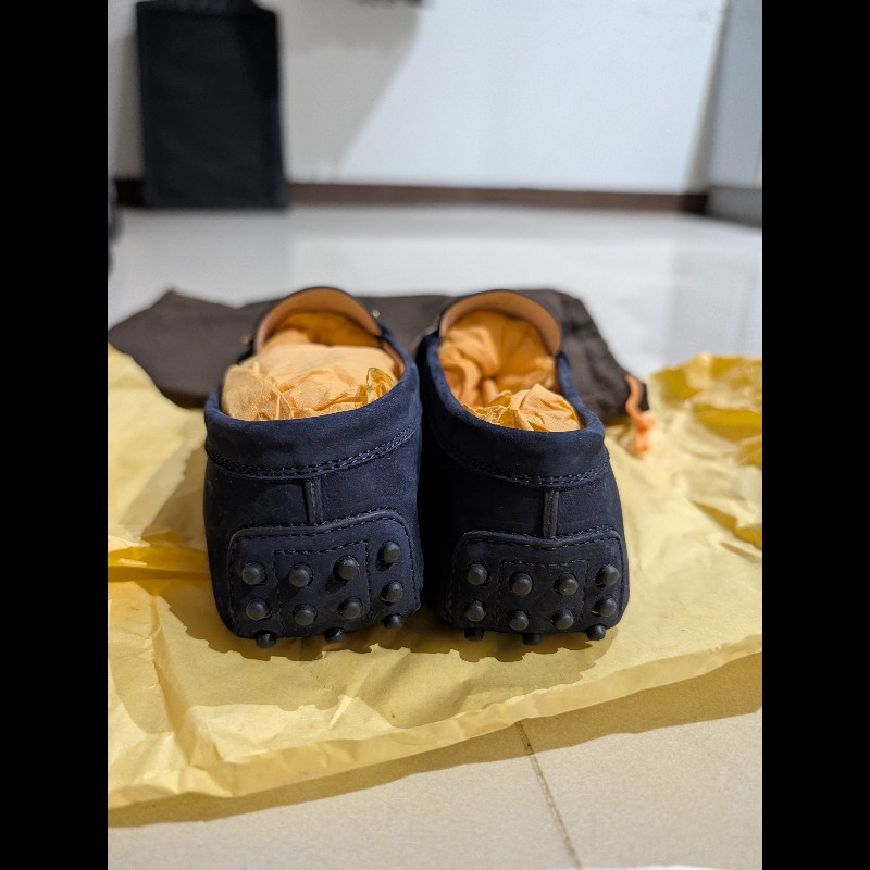 全新 Tod's 深藍色麂皮 銀扣 豆豆鞋 女生37號-2