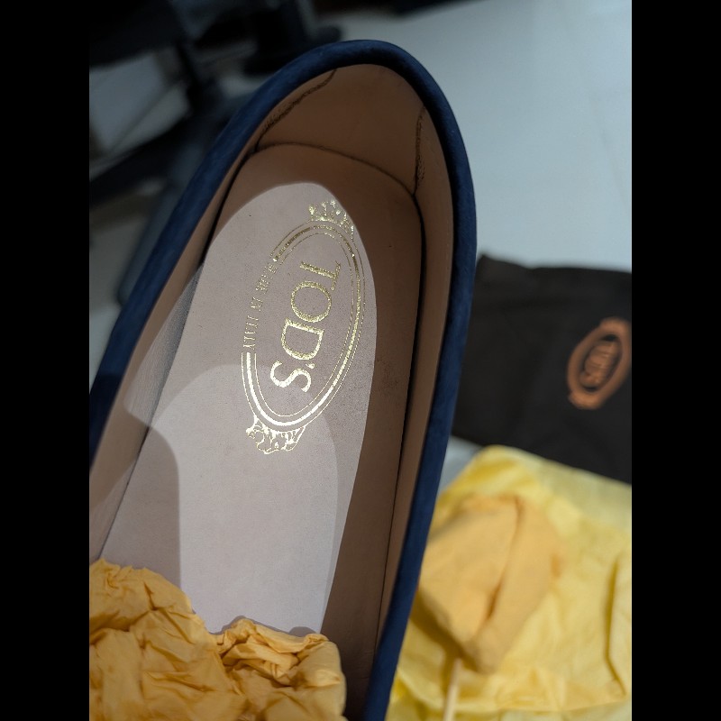 全新 Tod's 深藍色麂皮 銀扣 豆豆鞋 女生37號-7