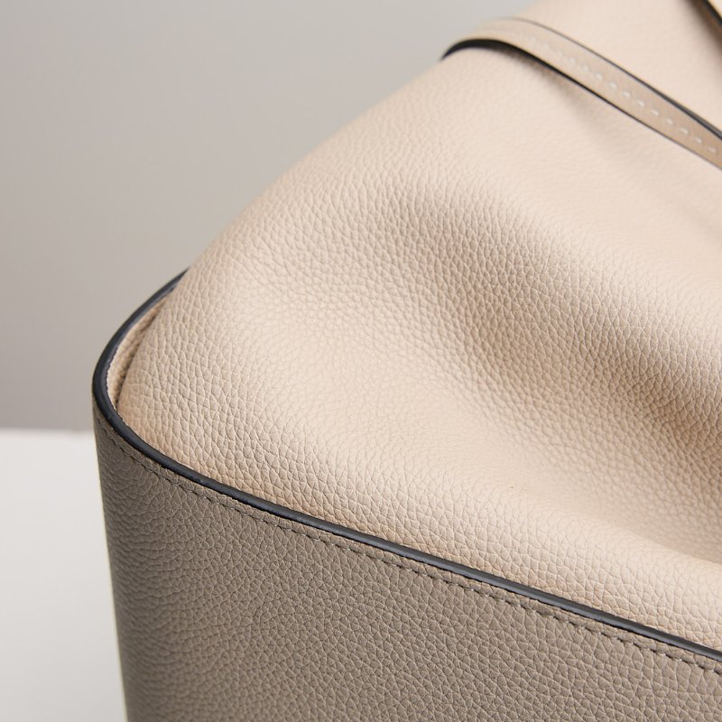 二手Loewe hammock抽繩款中號/沙色-5