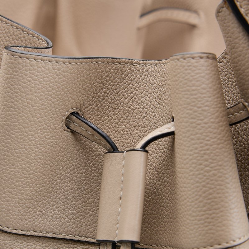 二手Loewe hammock抽繩款中號/沙色-13