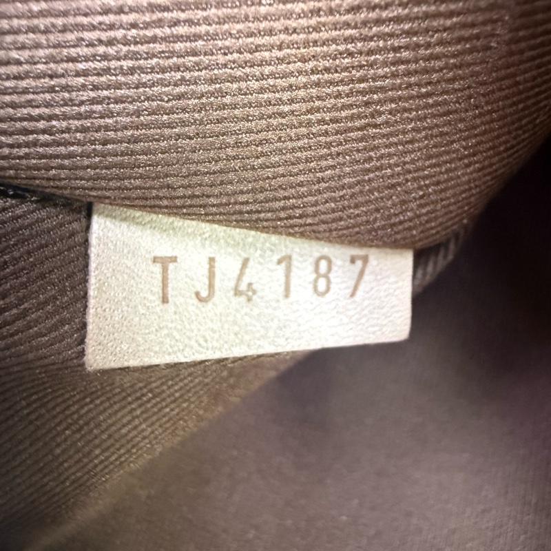 Louis Vuitton Clutch Bag (未使用品）-10