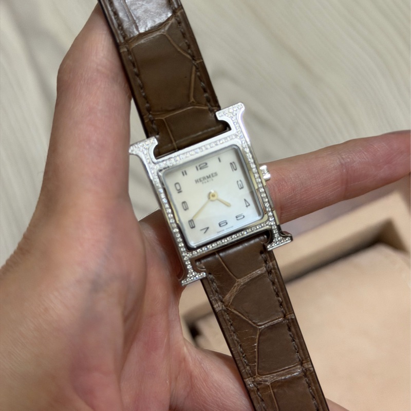愛馬仕Hermas H鑲鑽鱷魚皮手錶21x30mm女錶⌚️-1