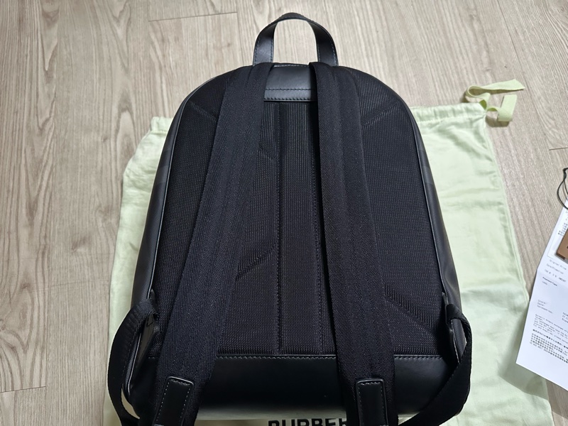 Burberry 後背包-5