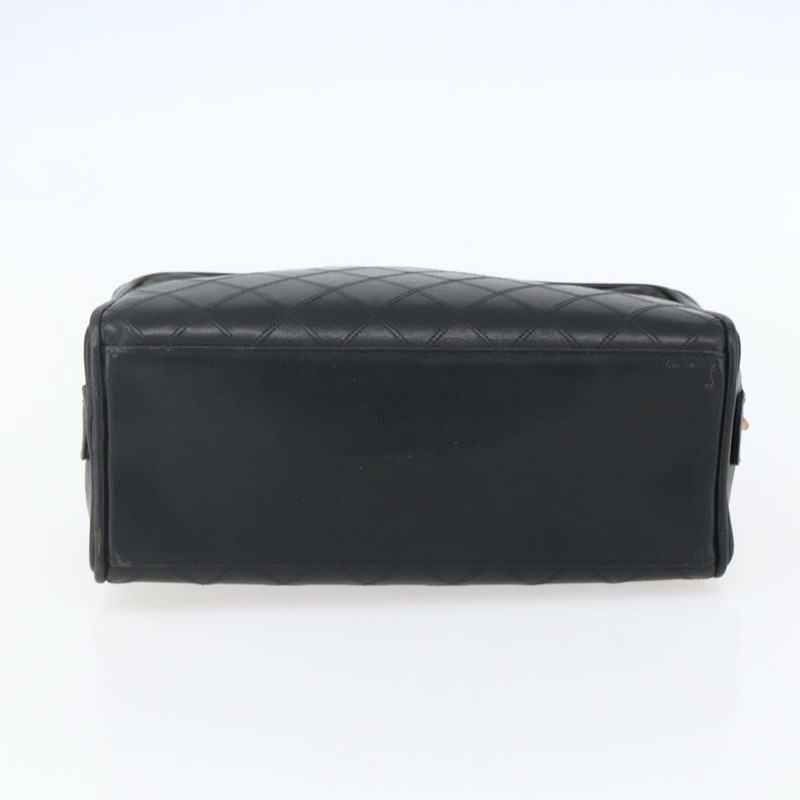 【日本直送】香奈兒雙色手拿包，漆皮材質，黑色金色雙C標誌，正品編號mr1631-5