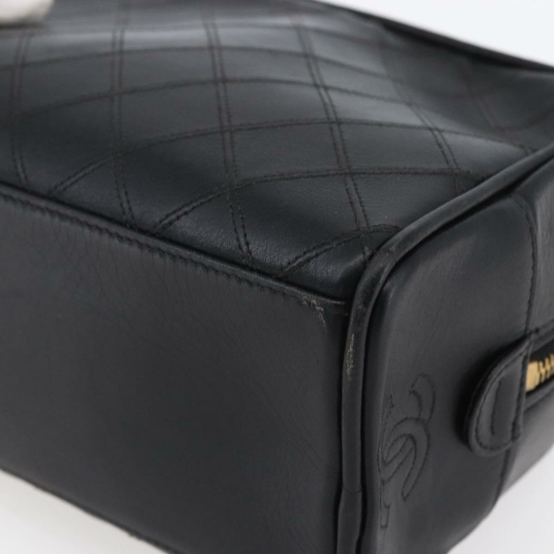 【日本直送】香奈兒雙色手拿包，漆皮材質，黑色金色雙C標誌，正品編號mr1631-14