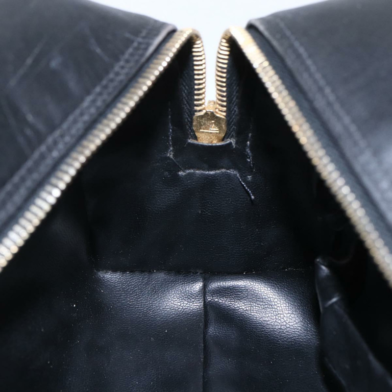 【日本直送】香奈兒雙色手拿包，漆皮材質，黑色金色雙C標誌，正品編號mr1631-17