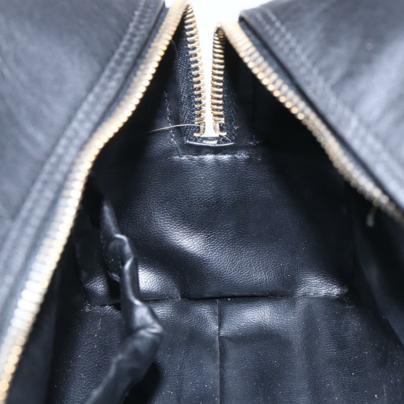 【日本直送】香奈兒雙色手拿包，漆皮材質，黑色金色雙C標誌，正品編號mr1631-18