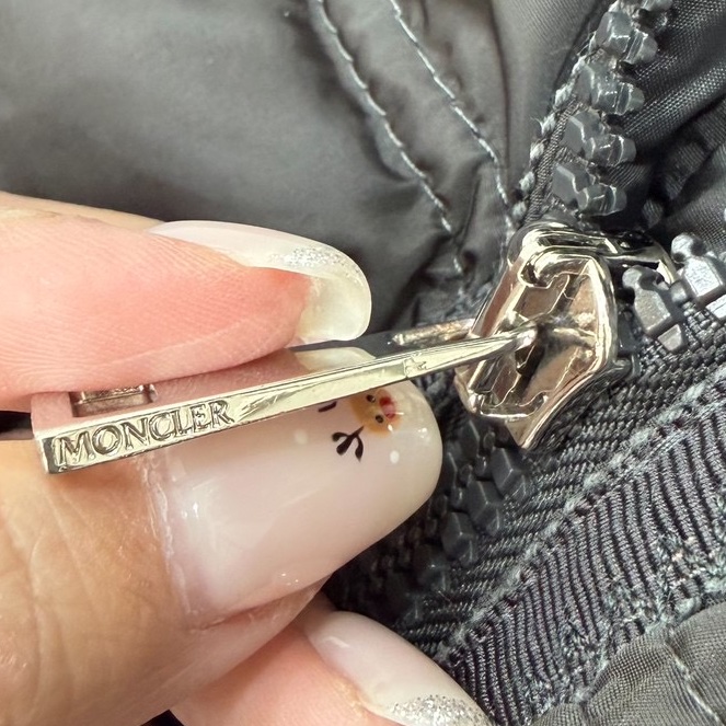 Moncler Accentewr 深灰色 立領拉鍊 腰釦 長版羽絨 羽絨外套 夾克 外套-25