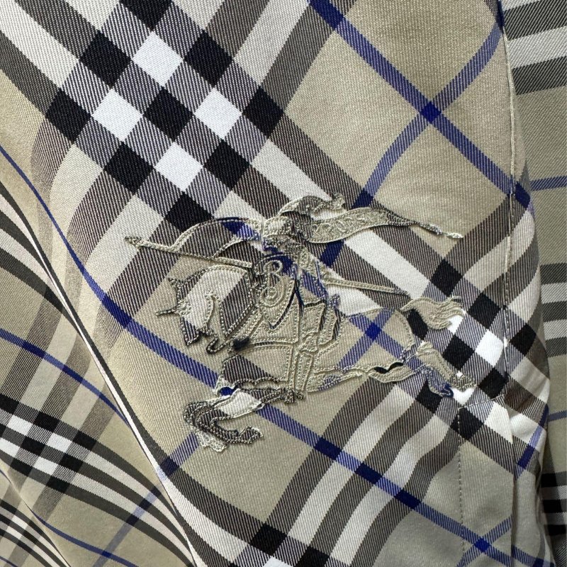 💎Han's house精品服飾💎 Burberry 刺繡 戰馬 格紋 斗篷 風衣 外套-3