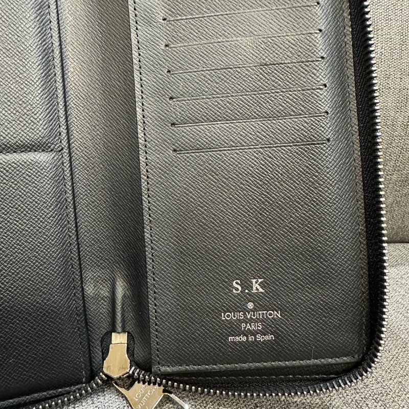 💎Han's house精品服飾💎LV LOUIS VUITTON 長夾 M62295-5