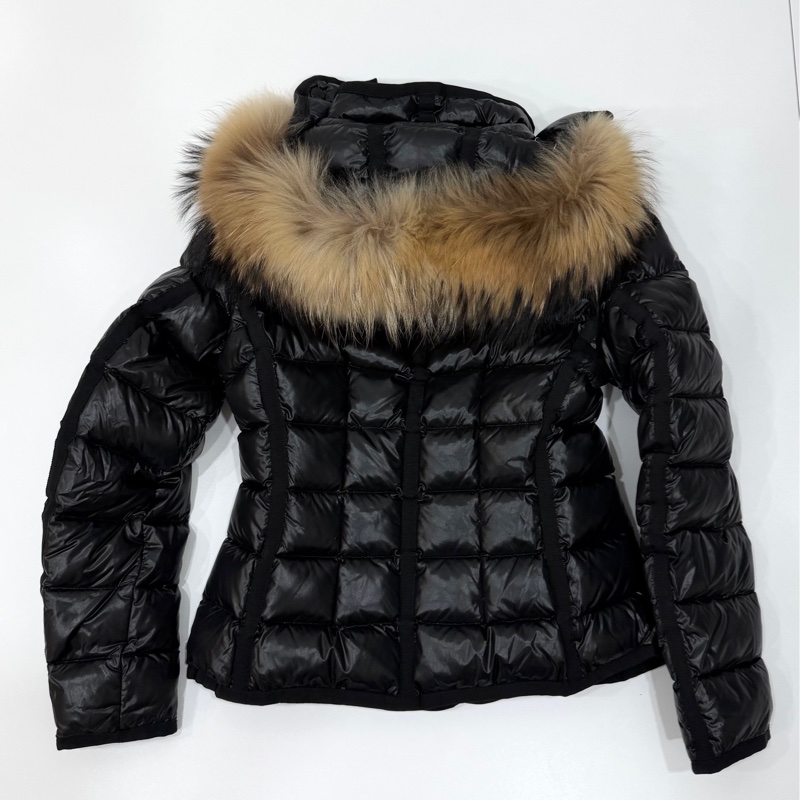 Moncler Armoise Giubbotto 黑色亮面 精典貉子毛 狐狸毛領 連帽外套 羽絨外套 防風外套 夾克-10