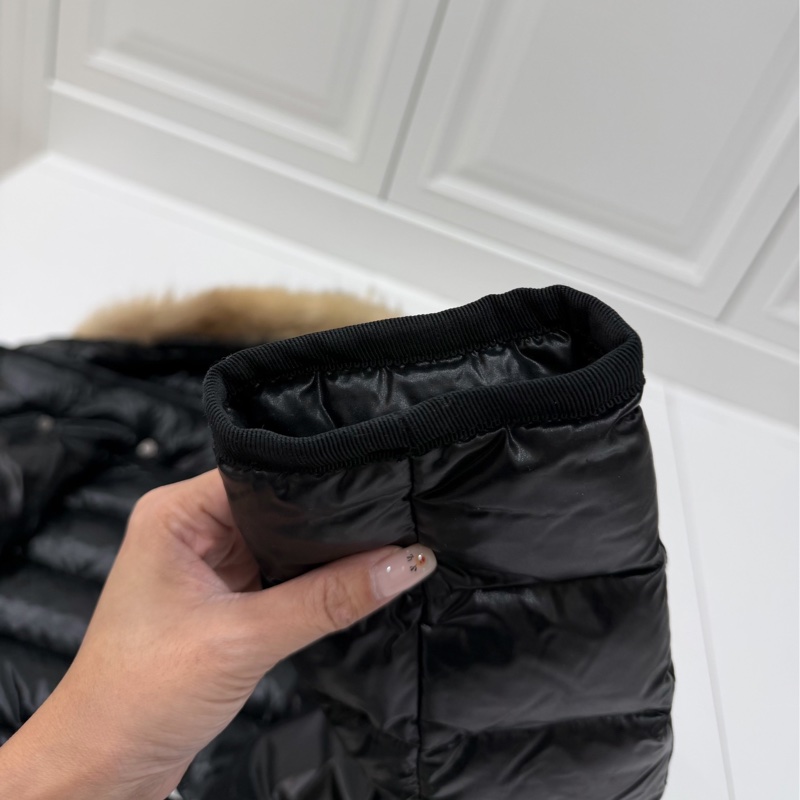 Moncler Armoise Giubbotto 黑色亮面 精典貉子毛 狐狸毛領 連帽外套 羽絨外套 防風外套 夾克-19