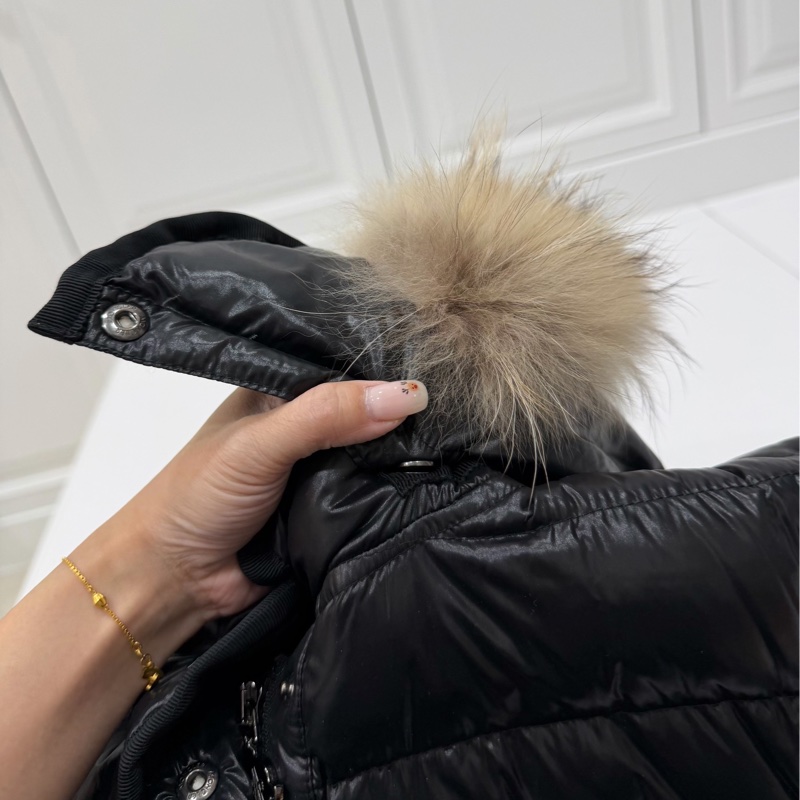 Moncler Armoise Giubbotto 黑色亮面 精典貉子毛 狐狸毛領 連帽外套 羽絨外套 防風外套 夾克-28