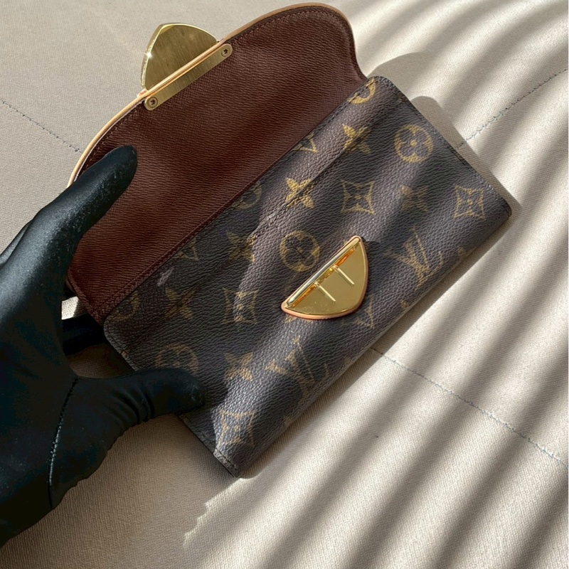 🏷️ Louis Vuitton 中夾-4