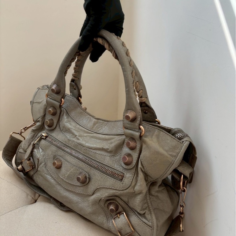 🏷️ Balenciaga 沙丘色機車包-5