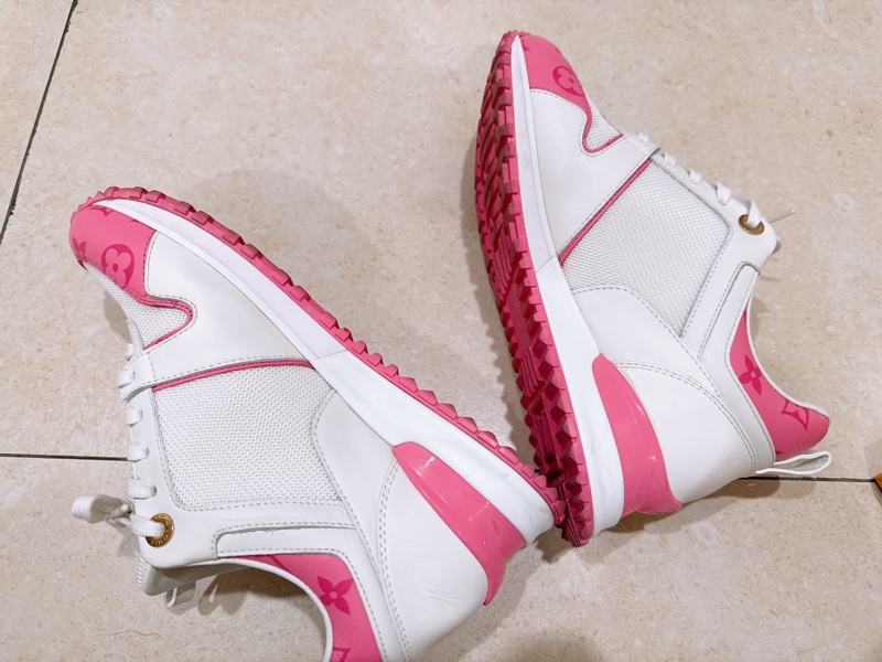 Louis Vuitton Run Away Sneaker粉色老花運動鞋-4