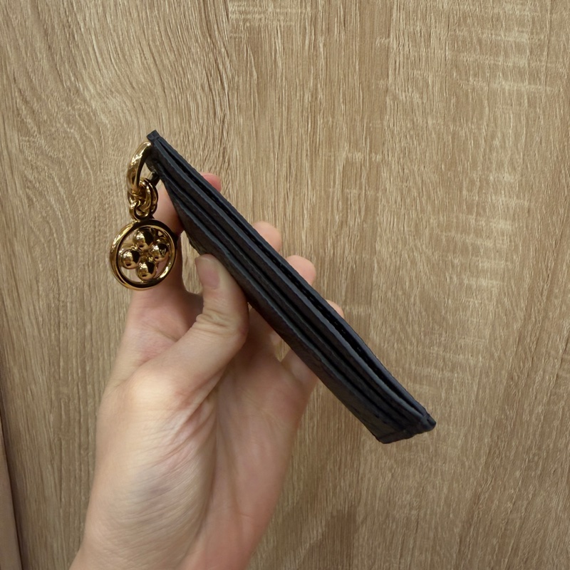 LV 黑牛皮壓紋Charms卡夾M82132-3