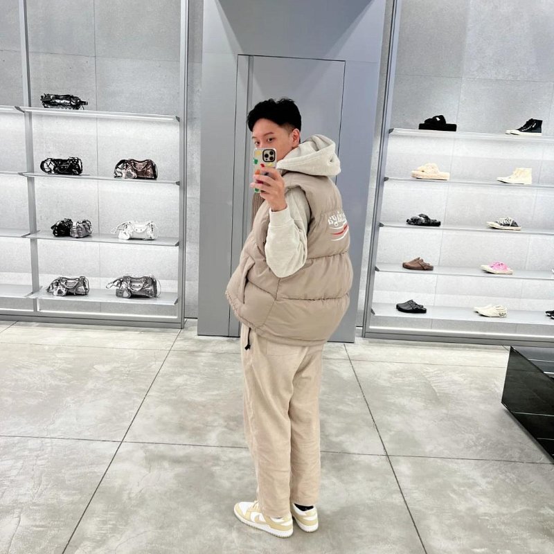 💎Han's house精品服飾💎 Balenciaga 巴黎世家 可樂 背心 原價102800-2