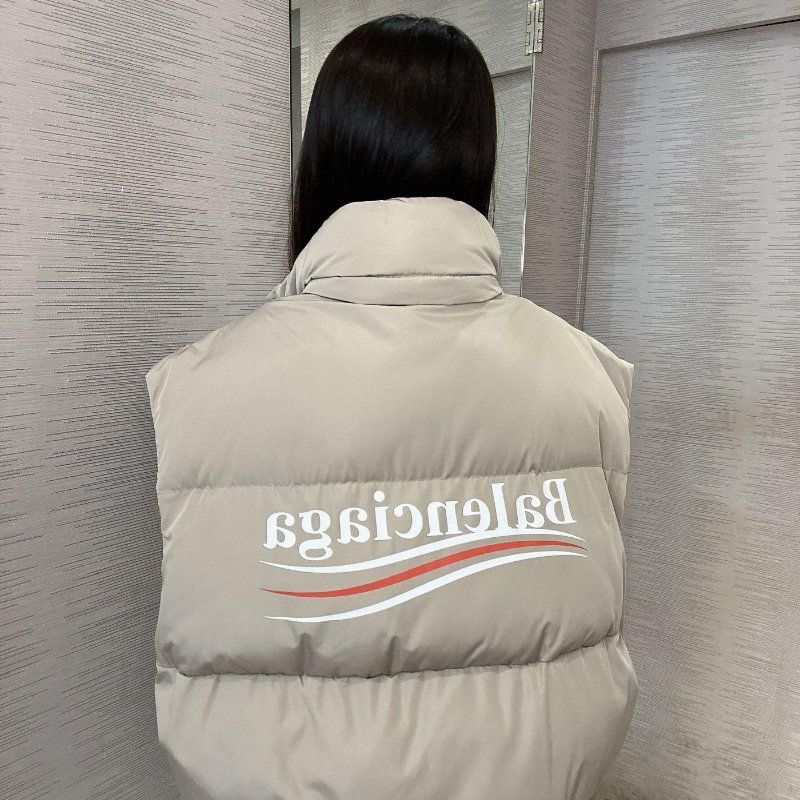 💎Han's house精品服飾💎 Balenciaga 巴黎世家 可樂 背心 原價102800-6