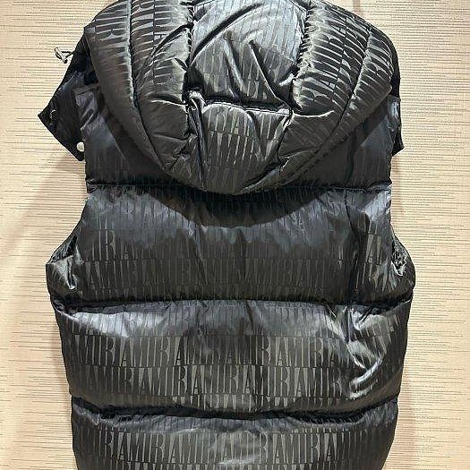 💎Han's house精品服飾💎Amiri 阿米里 滿版 羽絨背心 連帽可拆 現貨 S M 原價43000-2