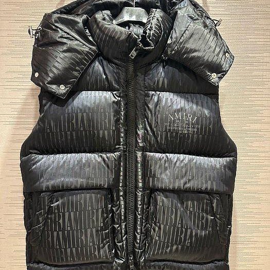 💎Han's house精品服飾💎Amiri 阿米里 滿版 羽絨背心 連帽可拆 現貨 S M 原價43000-6