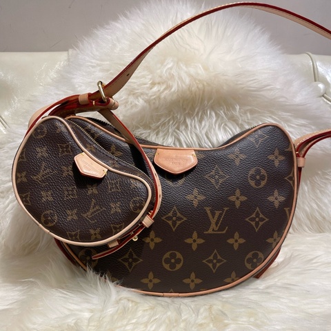 LV M46828 Croissant MM