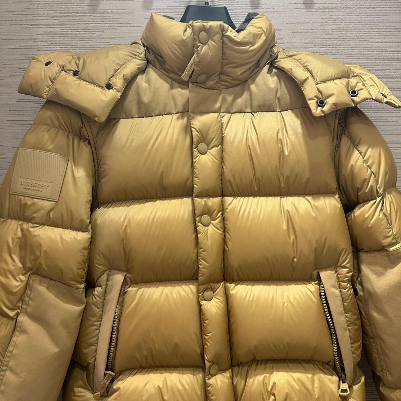 💎Han's house精品服飾💎Burberry 羽絨 連帽 外套 可拆變背心 原價62700-0