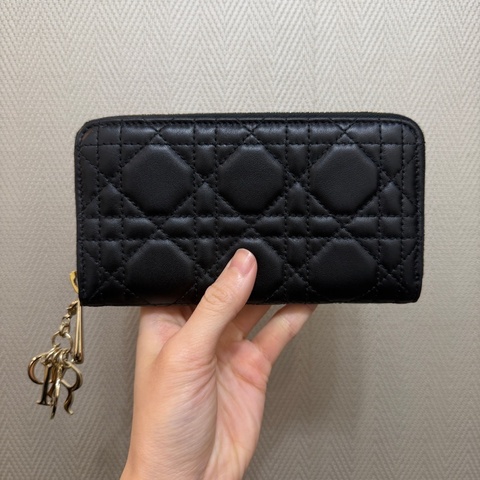 Dior 黑羊皮金釦Lady Dior中夾