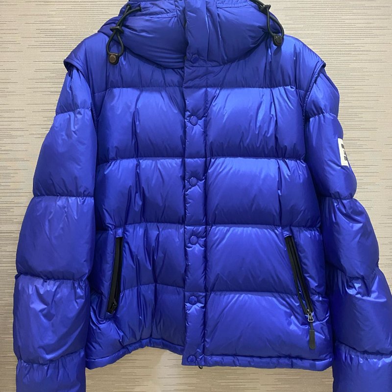 💎Han's house精品服飾💎Burberry 羽絨 連帽 外套 可拆變 背心 原價55000-0