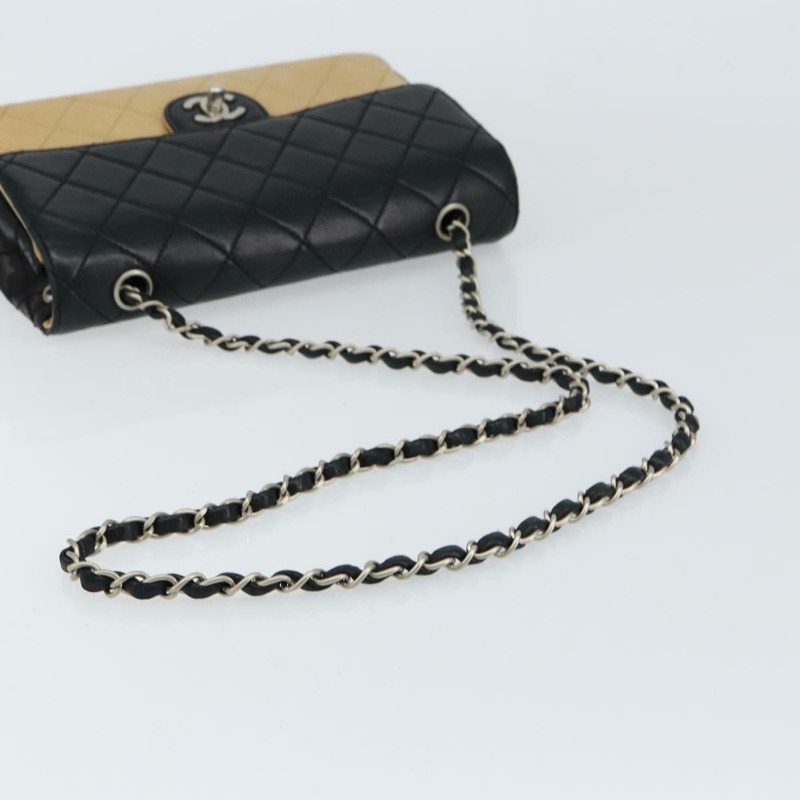 【日本直送】香奈兒 (CHANEL) 絎縫鏈條單肩包 羊皮 米色 黑色 CC 標誌 BA8256-6