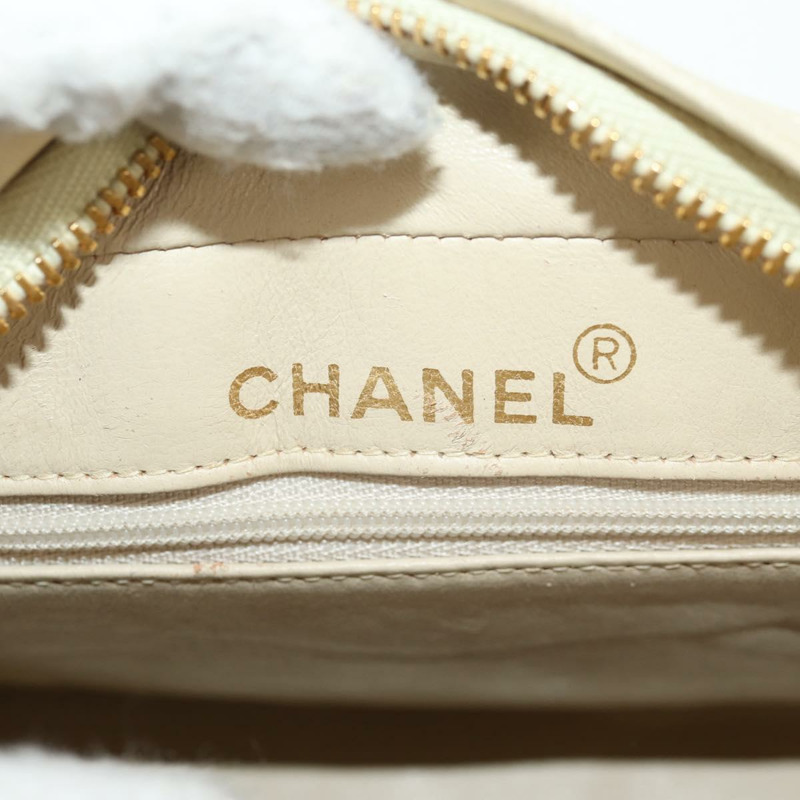 【日本直送】香奈兒 (CHANEL) 絎縫鏈條肩背包,羊皮材質,象牙色,金色雙C標誌,貨號 154054V-24