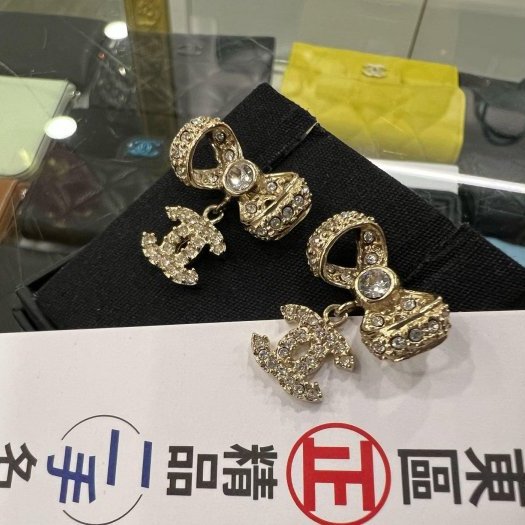 東區正精品㊣CHANEL ABA922 香奈兒金色蝴蝶結雙C水鑽造型針式耳環 RZ5602-4