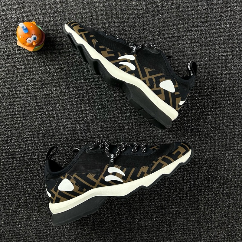 97新Fendi芬迪老花休閒運動鞋 尺碼:38.5 經典老花點綴 上腳休閒運動-3