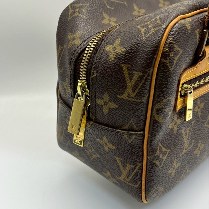 🏷️ Louis Vuitton 開口笑-16