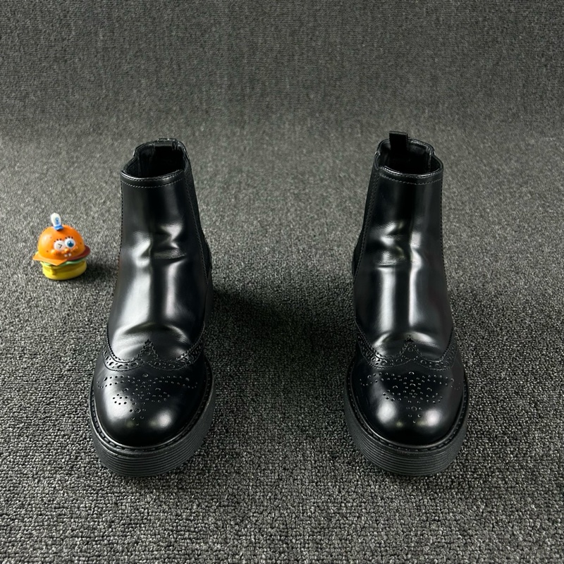 Prada普拉達黑色切爾西靴 尺碼:37 多碼經典款式 皮質細膩-1