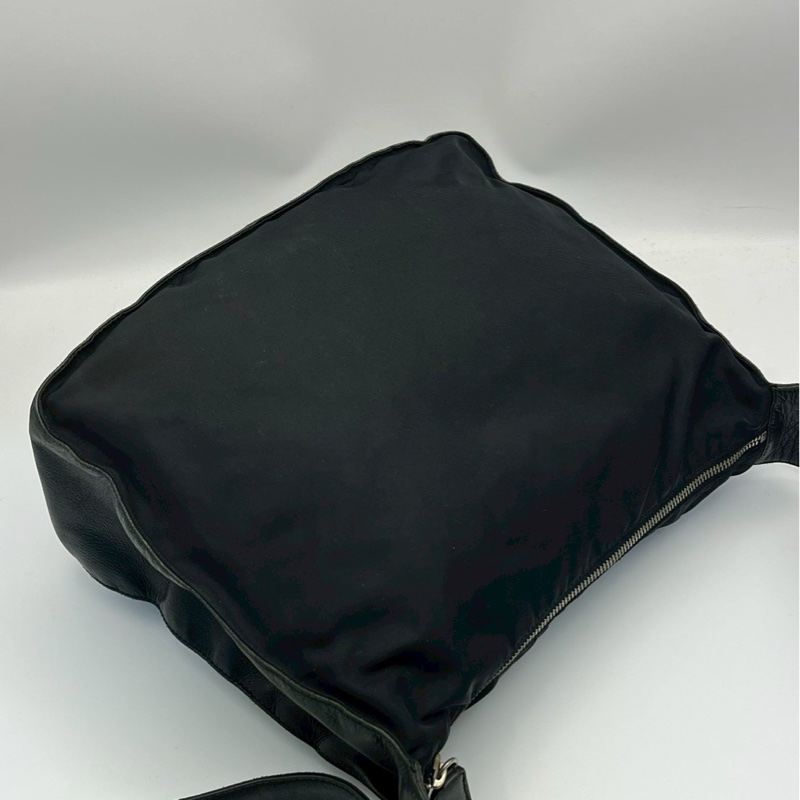 🏷️ Prada Hobo (可調節長度)-1