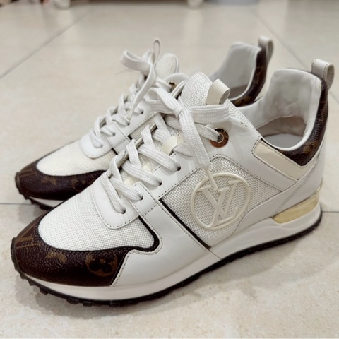 Louis Vuitton (LV) Run Away Sneaker經典老花運動鞋
