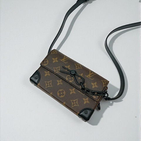 莉亞精品♡LV M83613 Steamer斜背包 二手