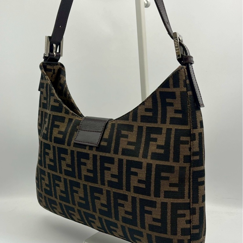 🏷️ Fendi 牛角法棍包-3