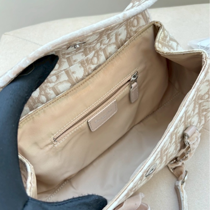 🏷️ Dior-9