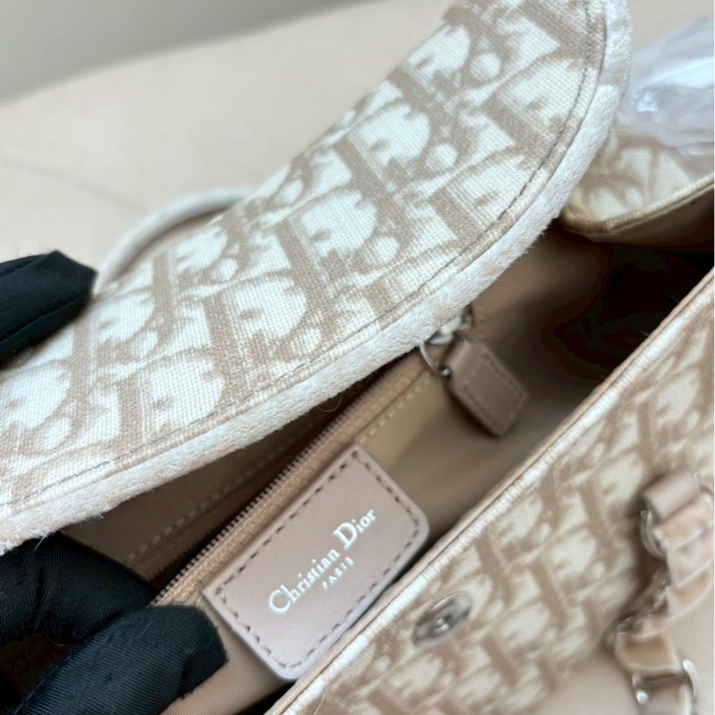 🏷️ Dior-14