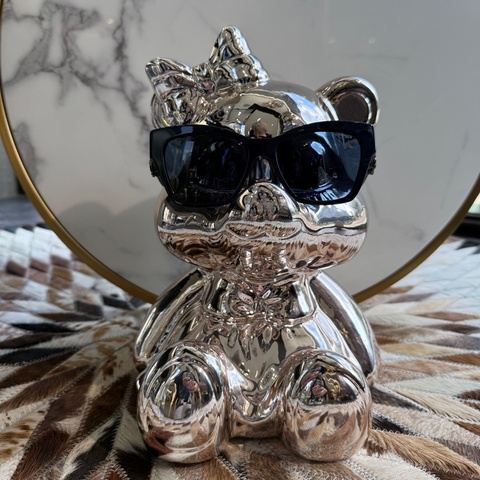 CHANEL深藍皮革鑲嵌水鑽皮穿練太陽眼鏡