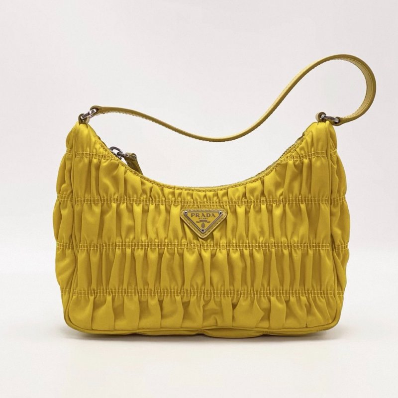 PRADA黃色Saffiano hobo腋下包22*16*5 98新配件塵袋-1