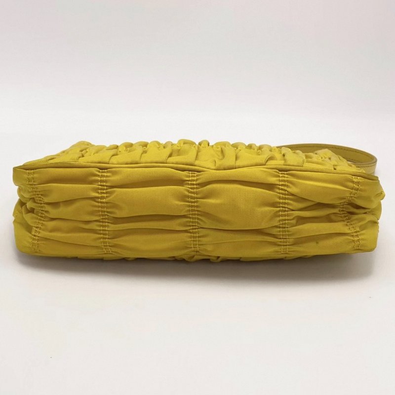 PRADA黃色Saffiano hobo腋下包22*16*5 98新配件塵袋-4