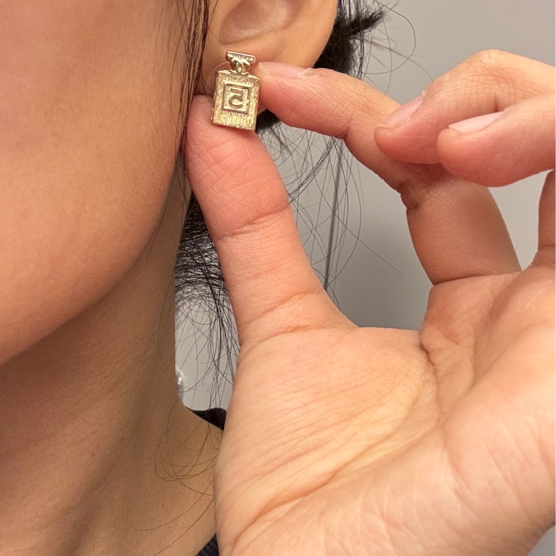 Chanel No.5號限量絕版香水瓶 logo淡金釦耳針 耳環-3