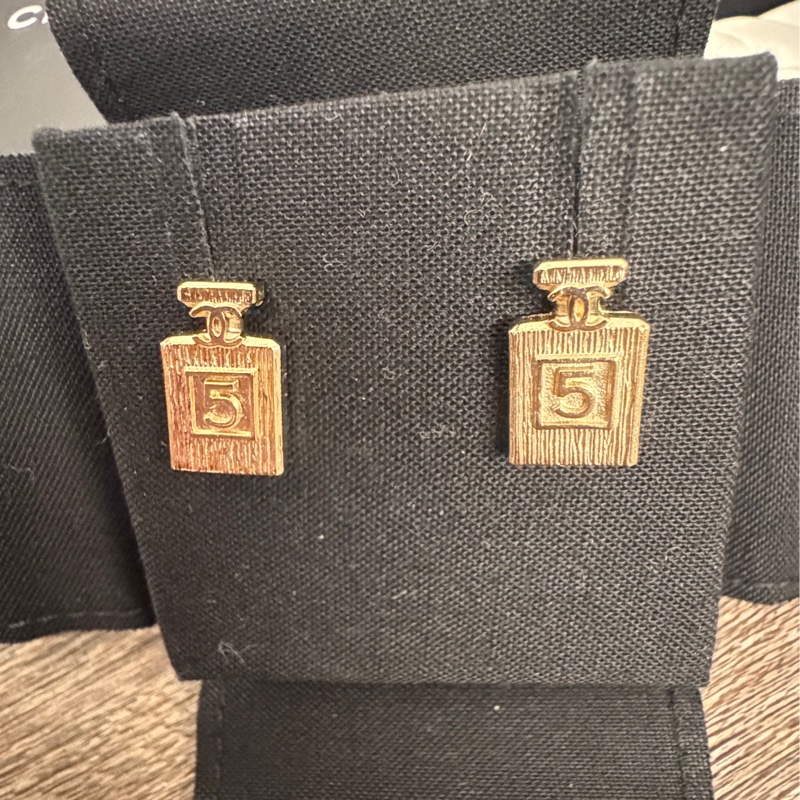 Chanel No.5號限量絕版香水瓶 logo淡金釦耳針 耳環-8