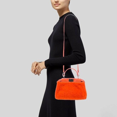 FENDI 橙色銀扣限量款羊羔毛小號peekaboo手提肩背斜背包 25*18*12 98新配件塵袋