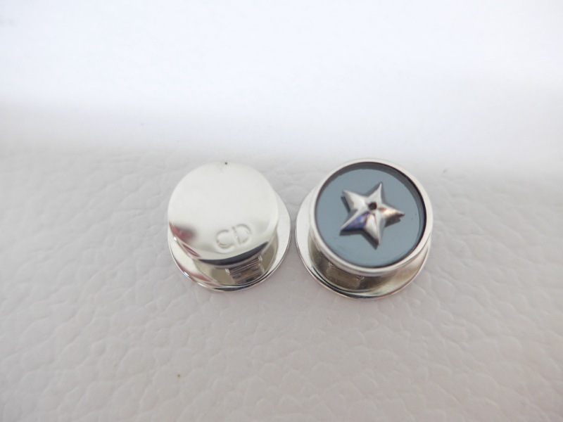 Dior簡約美學耳環-5