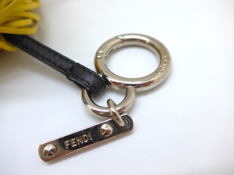 FENDI 經典花朵眼睛黃色皮革流蘇吊飾-6